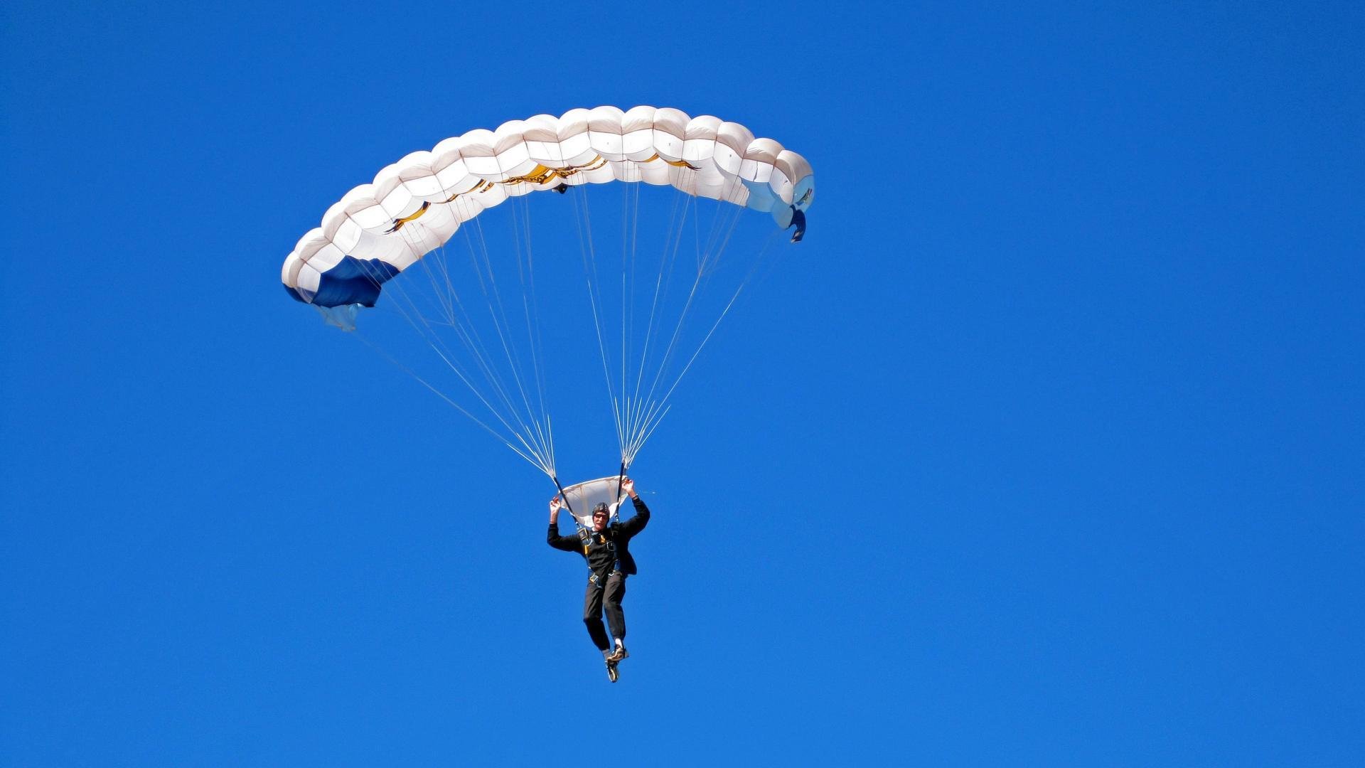 马刺翻盘勇士，西亚卡姆在世界排名争夺战中接管比赛